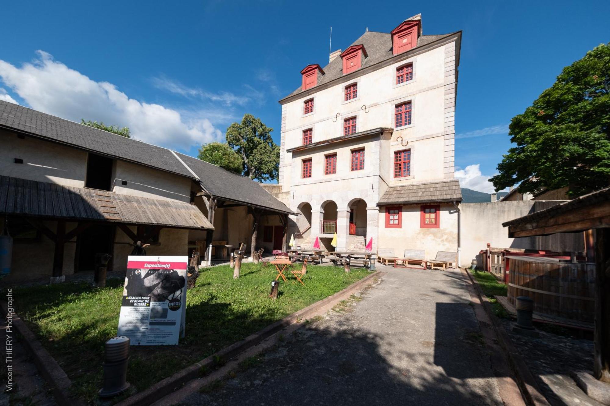 Le Pavillon Des Officiers Aparthotel Mont-Dauphin Εξωτερικό φωτογραφία