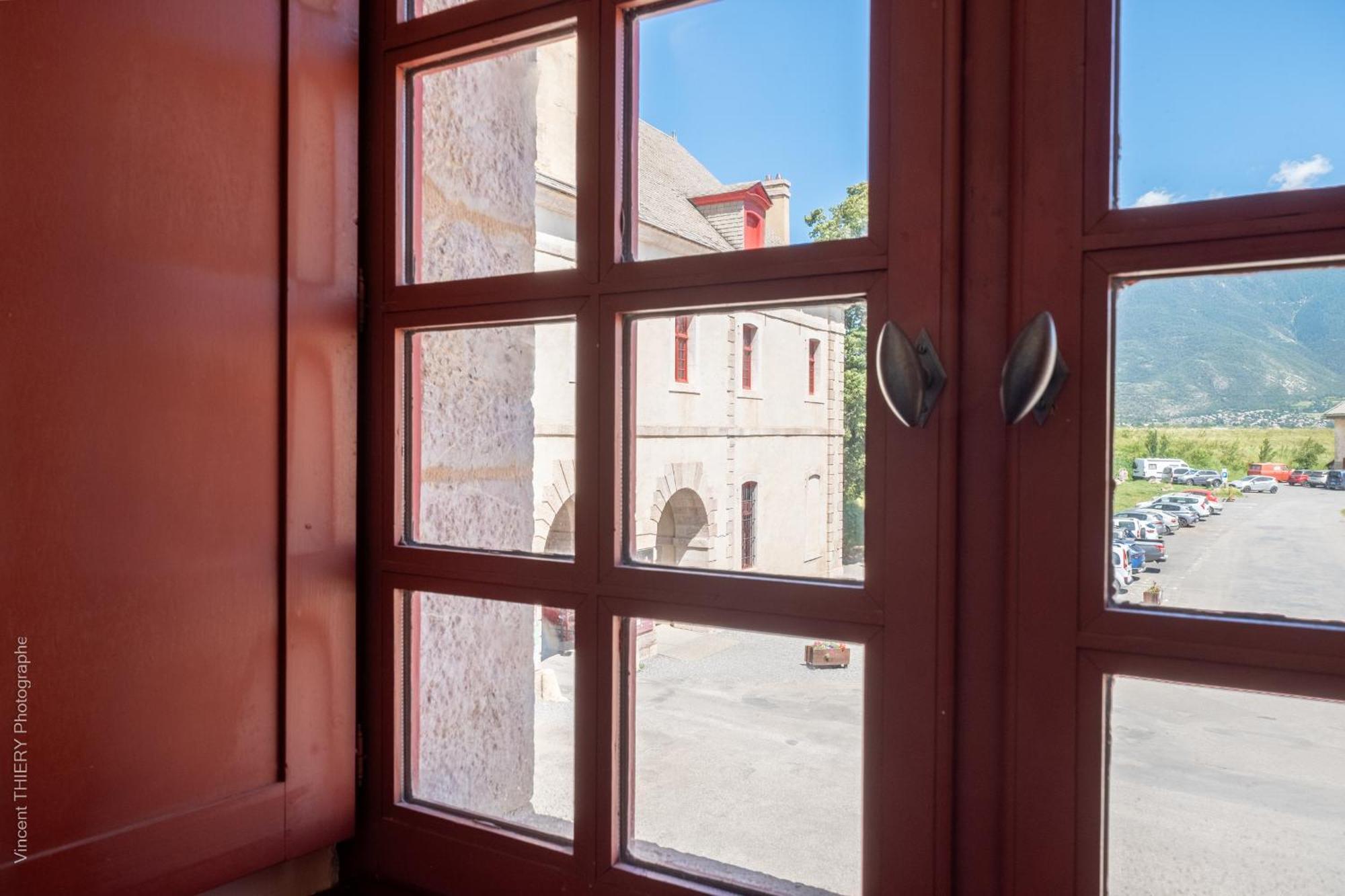 Le Pavillon Des Officiers Aparthotel Mont-Dauphin Εξωτερικό φωτογραφία
